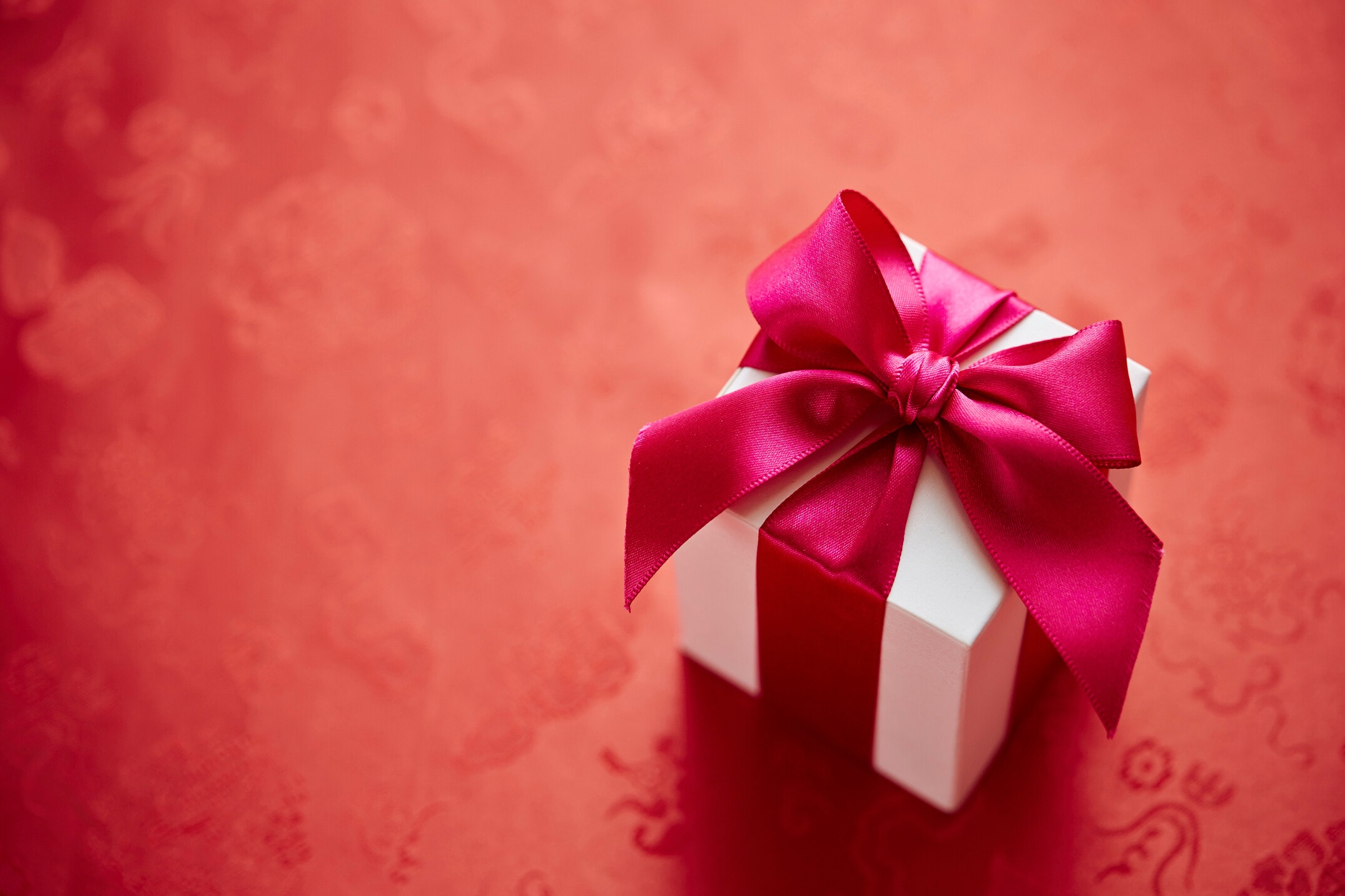 誕生日にはサプライズしたい！されたい！彼女・彼氏・友達へ感動をしかけよう♡Feeeel