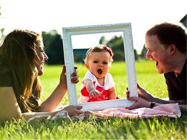 2025年最新 おしゃれな家族写真の撮り方！服装と構図を徹底解説スタジオキャラット七五三・お宮参り・成人式・マタニティフォトの写真撮影