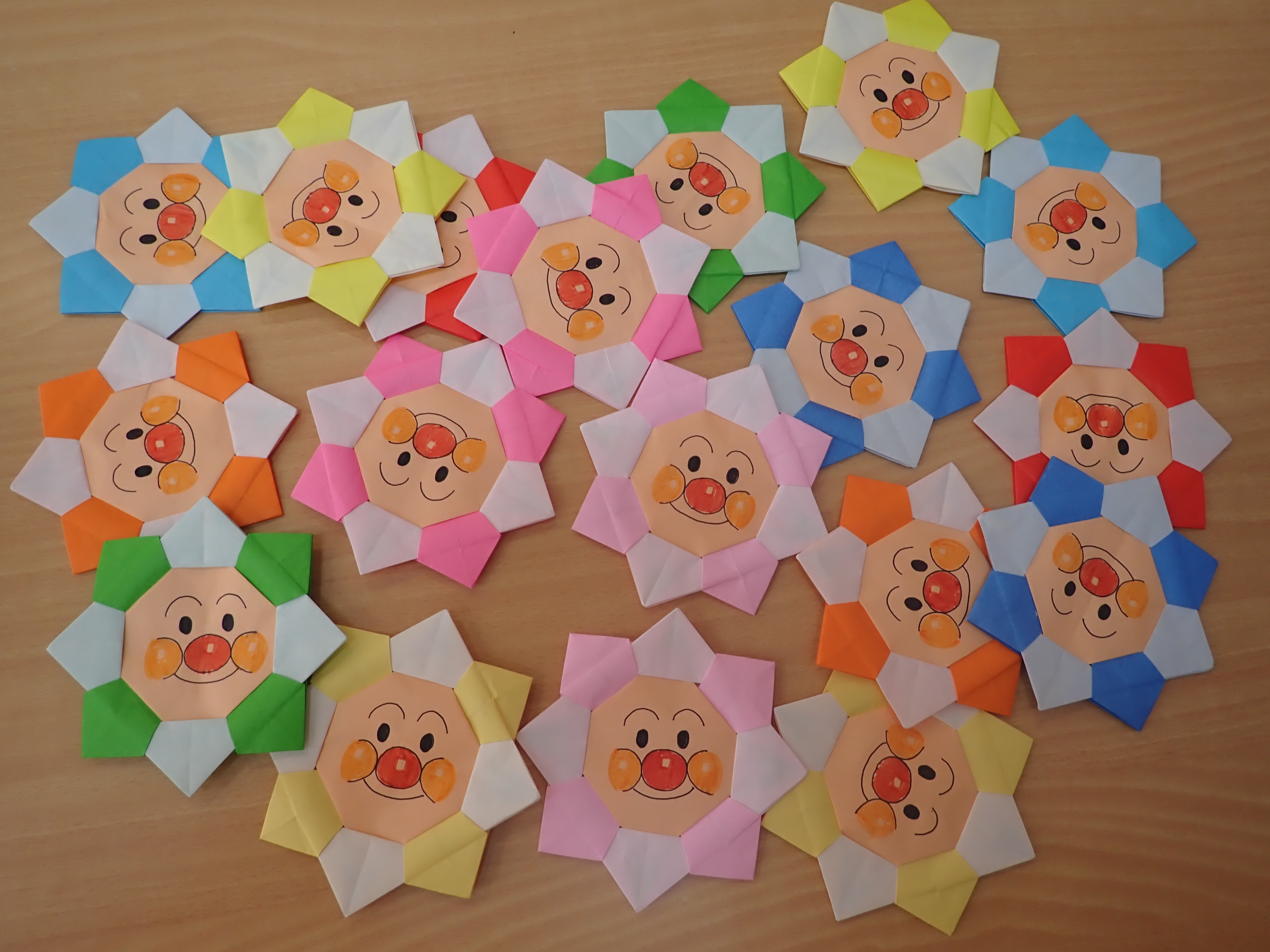 保育実習で子どもに渡す手作りプレゼントのおすすめ3選保育士求人・転職ホイシル