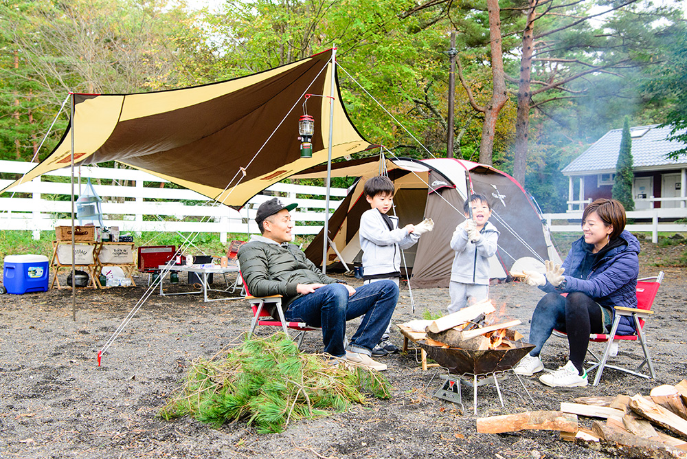 お座敷スタイルレイアウトランドロックで冬のファミリーキャンプを楽しむおすすめ装備紹介