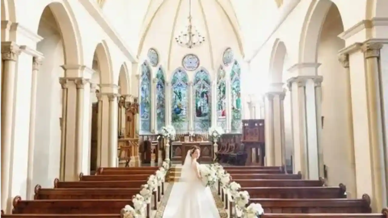 ステンドグラスが美しい話題の教会・チャペル10選！エリア別で紹介みんなのウェディングニュース