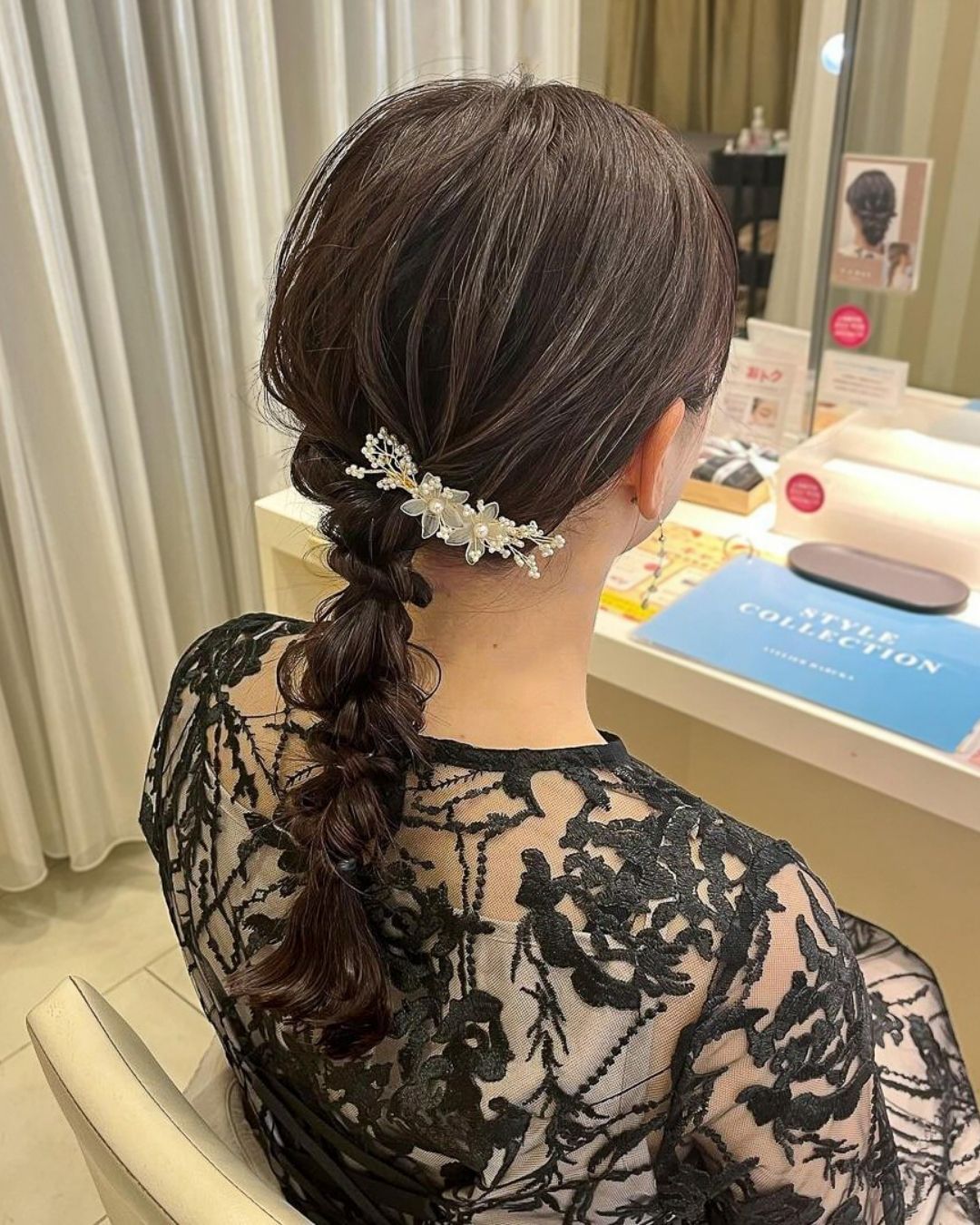 オケージョンドレスにぴったりな大人かわいいツイン編みおろし6選