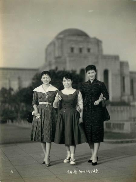 銀幕のトップスターがよみがえる 鳥取県境港市出身の大女優・司葉子 デビュー70周年記念ポスター展 - YouTube