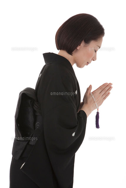 首を横に振って完全否定をしている可愛い小さな女の子のイラストのイラスト素材76276078- PIXTA