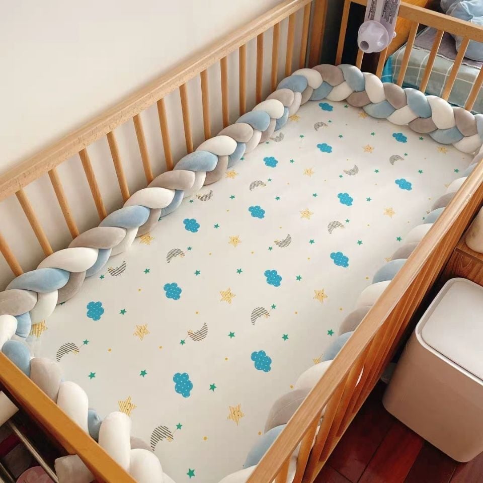 LINE追加で5％OFF ベッドガード ベビー メッシュ 洗える 新生児 ベビーベッド用 周り 夏用 出産祝い ベビー サイドガード 赤ちゃんごっつん防止 転落防止 ケガ防止 巻き込み防止 ベッドバンパー 通気性 通気 男の子 女の子 プレゼント ギフトPLUSiiNE楽天市場店