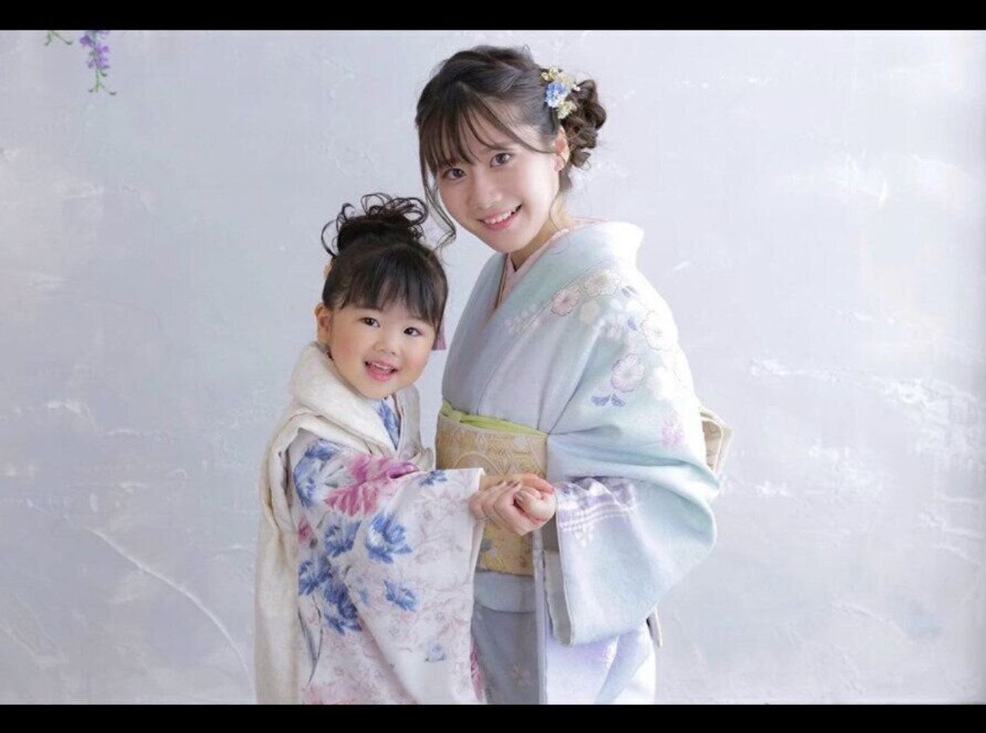 親子 歩く 公園 小学生 ファミリーイメージの写真素材79230124- PIXTA