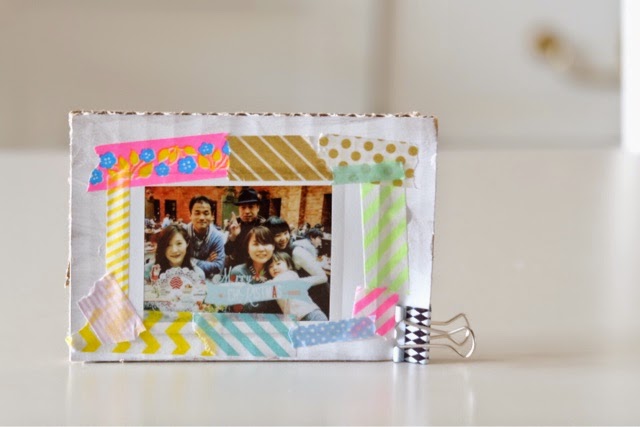 紙コップでカンタン！ 「お花フォトフレーム」 とってもカンタンだけど とってもかわいいフォトフレーム。 CHANTO WEBで今年の3月に紹介したおもちゃ ？ です。 卒入学式シーズンに おうちの壁を華やかにできたらなと 考えたものなんですが、 お誕生日などにもおすすめ