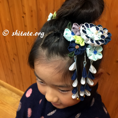 うさぎとお花の髪飾り つまみ細工 HANDICRAFT七五三桃の節句diy craftfabric crafttsumamizaikurabbit