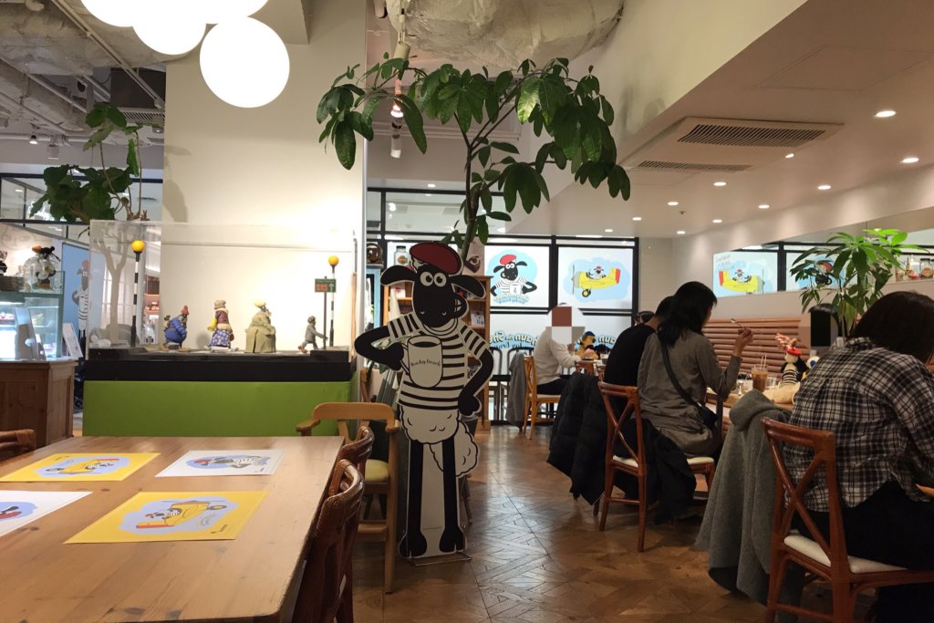 吉祥寺駅 人気クレイアニメ「ひつじのショーン」の世界観を楽しめる可愛すぎるカフェ！東京子連れカフェ Vol.5 e-NAVITA イーナビタ- 駅周辺・街のスポット情報検索サイト