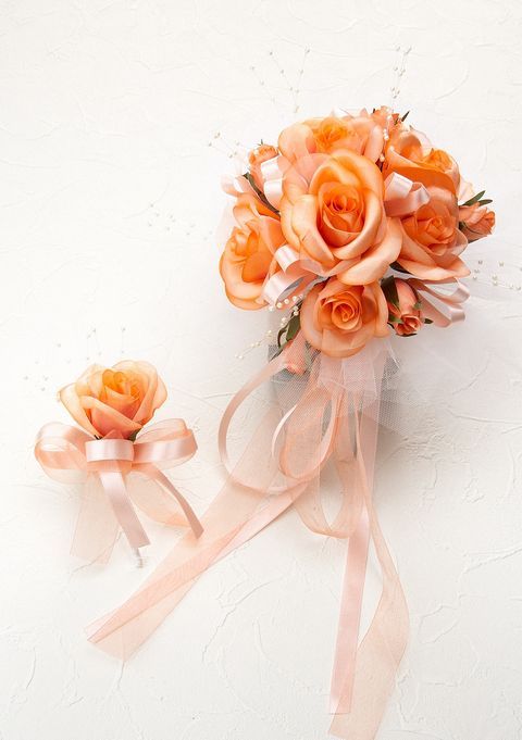 オレンジグラデーションのクラッチブーケ ブリザーブドフラワーのウェディングブーケ– Sweet Blossom