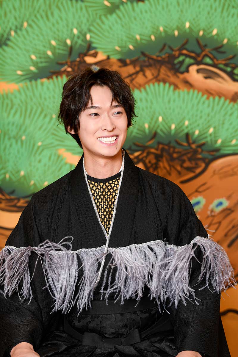 妻と“ドライブ蟹デート”NHK「おかあさんといっしょ」体操のまことお兄さんは2児のお父さんだった！「恋愛・結婚は禁止ですか？」と直撃してみたら文春オンライン