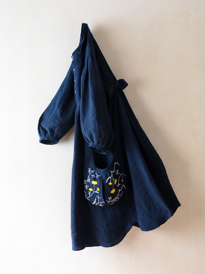 embroideryhandmadeneedlework刺繍刺しゅうハンドメイド手作りTシャツ子供服子ども服リメイクビーズ刺繍ユニクロ無印良品雪だるま犬ジャックラッセルテリアダックスフンドミニチュアダックスminnecreema天然生活暮らしのおすそわけ