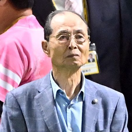 王貞治の嫁が若くて美人！娘はマルチに活躍！子供に大人気の理由は