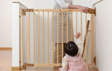 ベビーゲート 階段上 ペットゲート 赤ちゃん 柵 ゲート 突っ張り ワイド キッチン 階段下 ベビーフェンス ペットフェンス 玄関 階段 長い穴開けない 賃貸 ベビーゲート 階段 玄関 ベビーフェンス ドア付き 赤ちゃん 突っ張り 伸縮 転落防止 柵 子ども ガード ペット 猫 犬