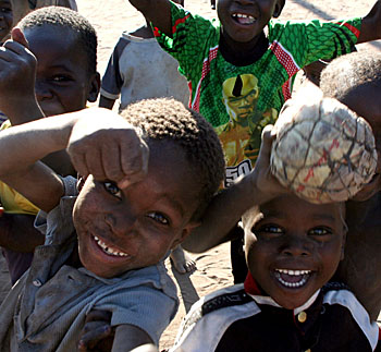 アフリカにルーツを持つ子どもたちを応援！ - Yahoo!ネット募金