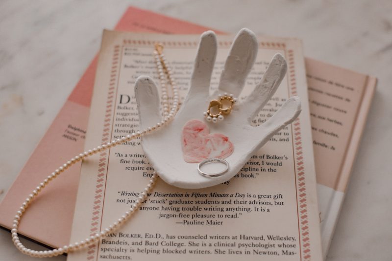 陶器のような仕上がり！お家でできる「粘土」アクセサリー＆小物づくりキナリノ