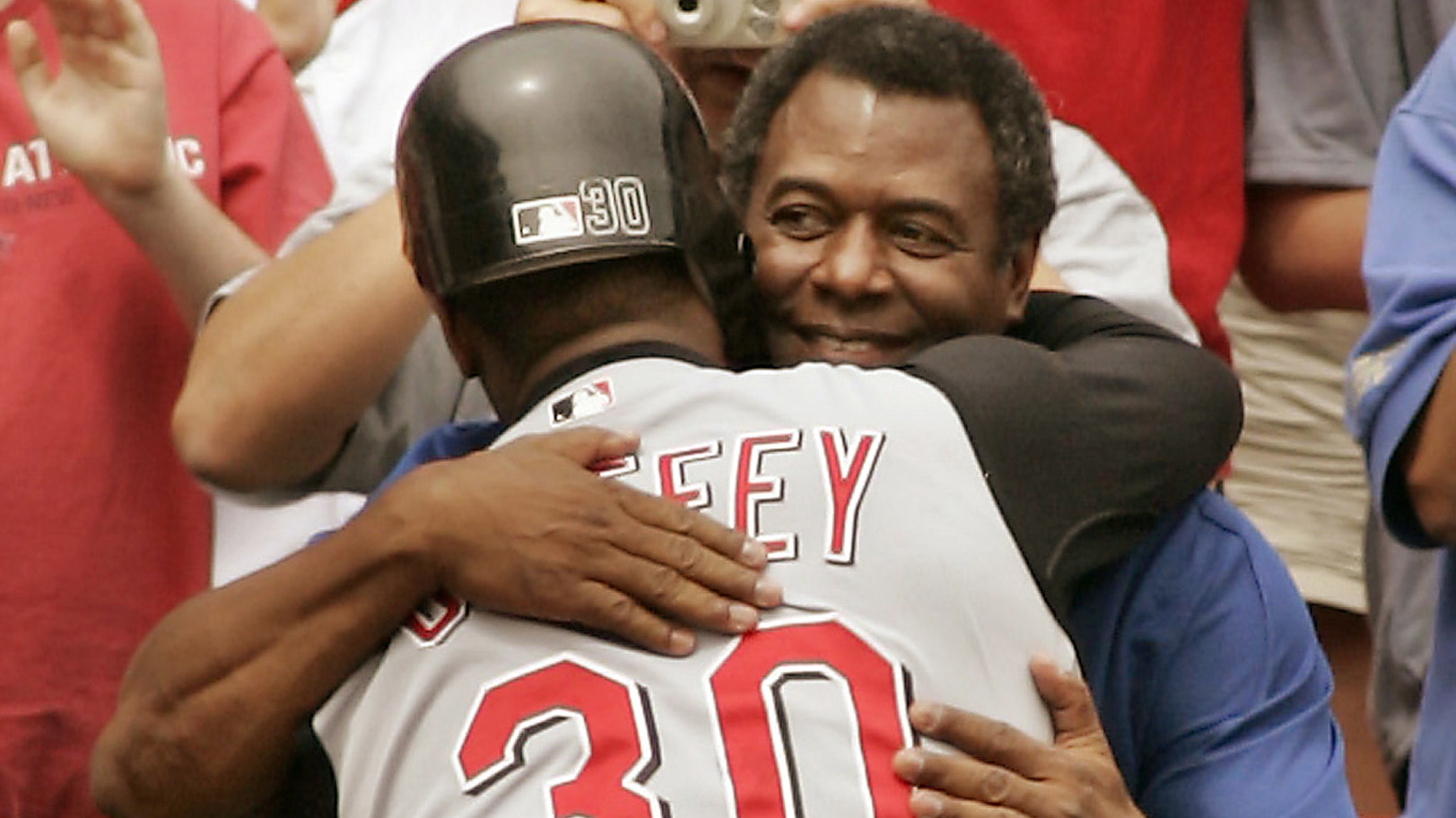 記事全文 NBA史上初の親子共演！レブロンが息子へアドバイスしたことは？試合後にレブロン感謝「神からの贈り物」 - スポニチ SponichiAnnex スポーツ