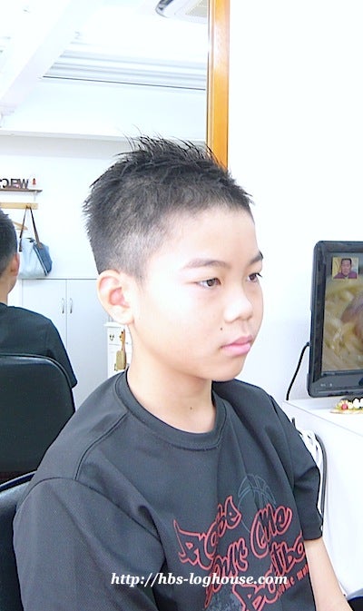 自宅でソフトモヒカン！バリカンだけで初心者でも簡単にカットできます。年長ひびき編 Kids Haircut