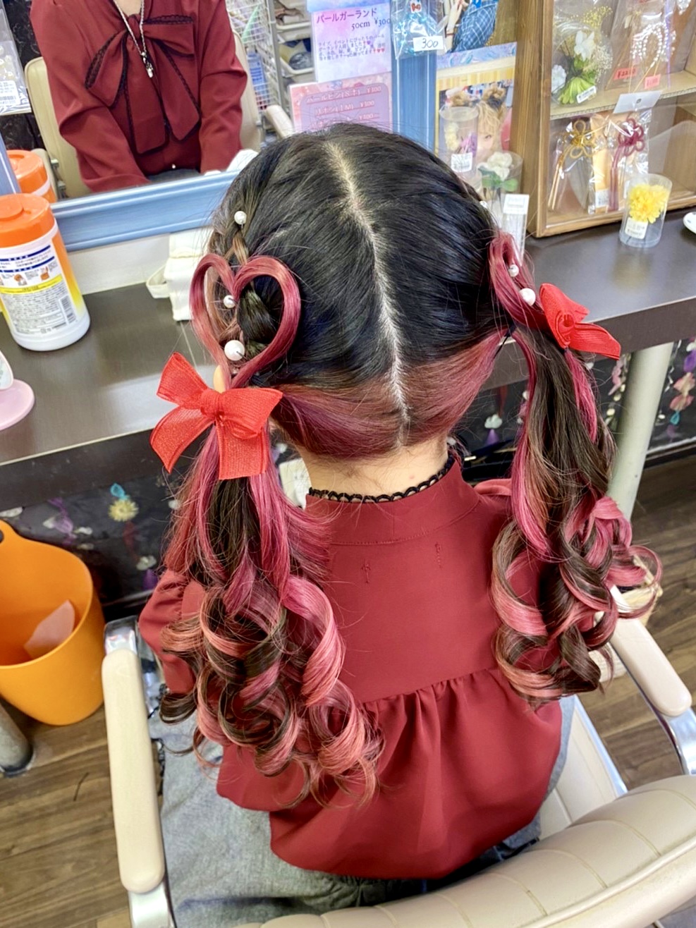 大人可愛いツインテール簡単ヘアアレンジ8選♡子供っぽくならない鉄則は？肌らぶ