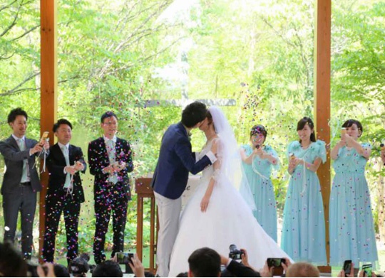 結婚式の乾杯挨拶で兄の威厳を見せる瞬間