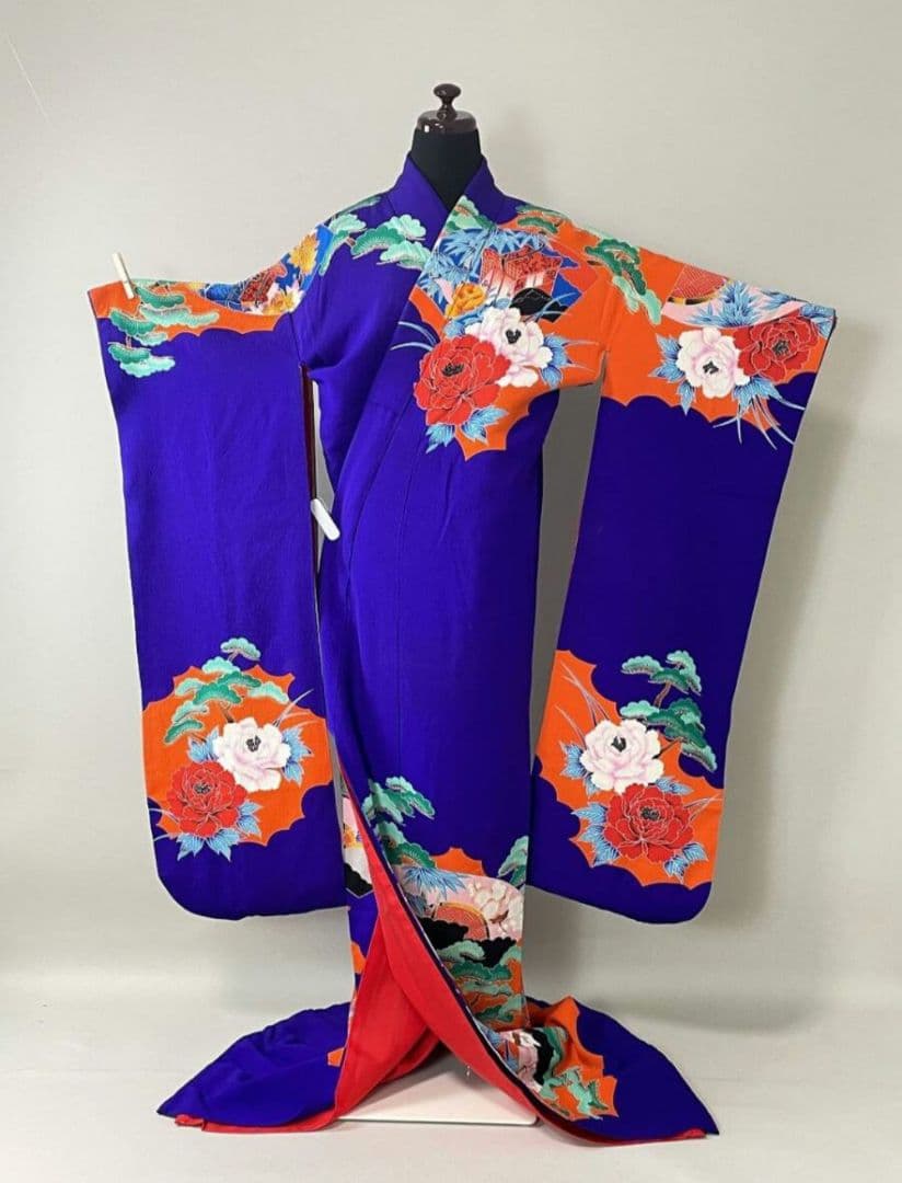 結婚式にお呼ばれした際の「着物」の選び方をご紹介