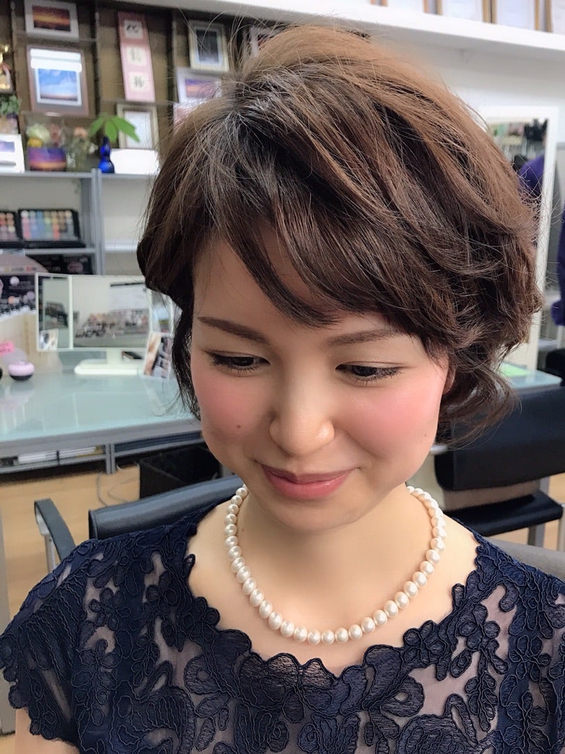 ショート編 結婚式のお呼ばれアレンジ特集!簡単にキマる、人気の髪型2020ウェディングニュース