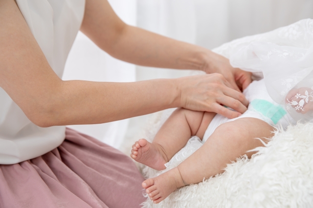 足をピーンと伸ばす行動について 赤ちゃんの心と体 ベビーカレンダー専門家相談