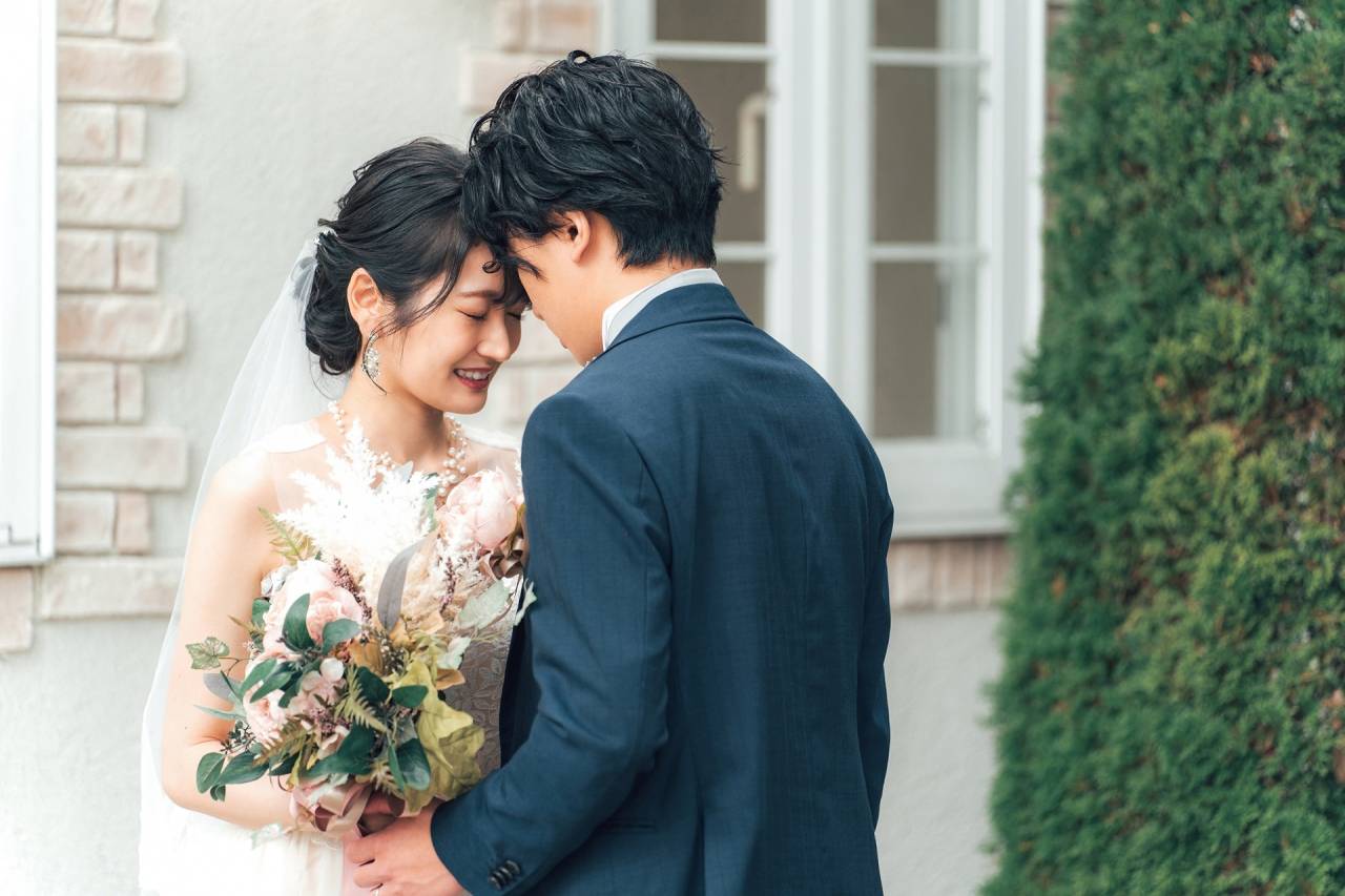 新郎新婦が結婚式プロフィールムービーに使いたい楽曲ランキング発表 1位・2位をMr.Childrenが独占