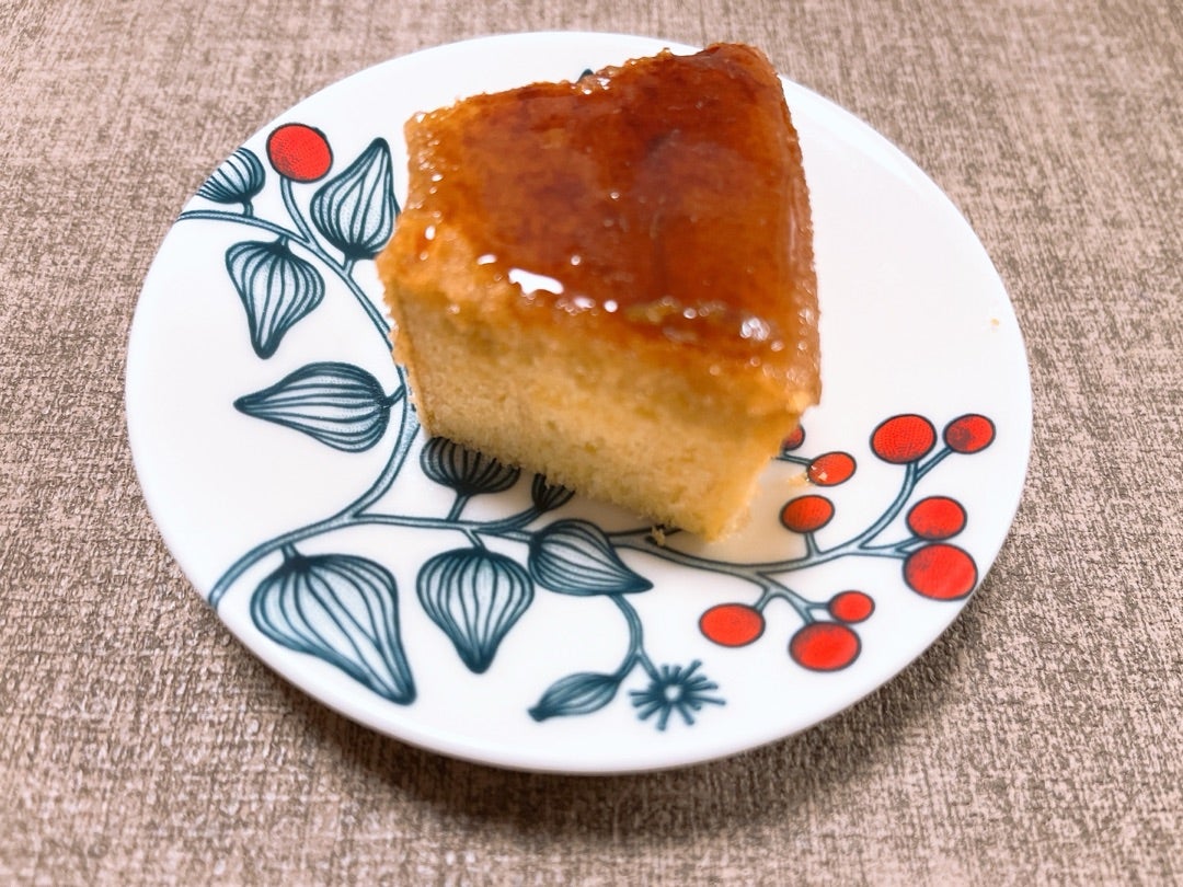 新しい家族が増えました！？ 真ん中の子は人形です😆 ２匹とも顔に性格が出ていますね✨ ○ マダムシンコのバウムクーヘンお取り寄せはこちら @madameshincoマダムシンコマダムブリュレマダム信子マダムシンコのバームクーヘンシンコママバウムクーヘン