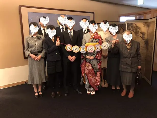 両家顔合わせ 食事会の席順はどうする？ 片親や兄弟姉妹が参加する場合などケース別に解説マイナビウエディング