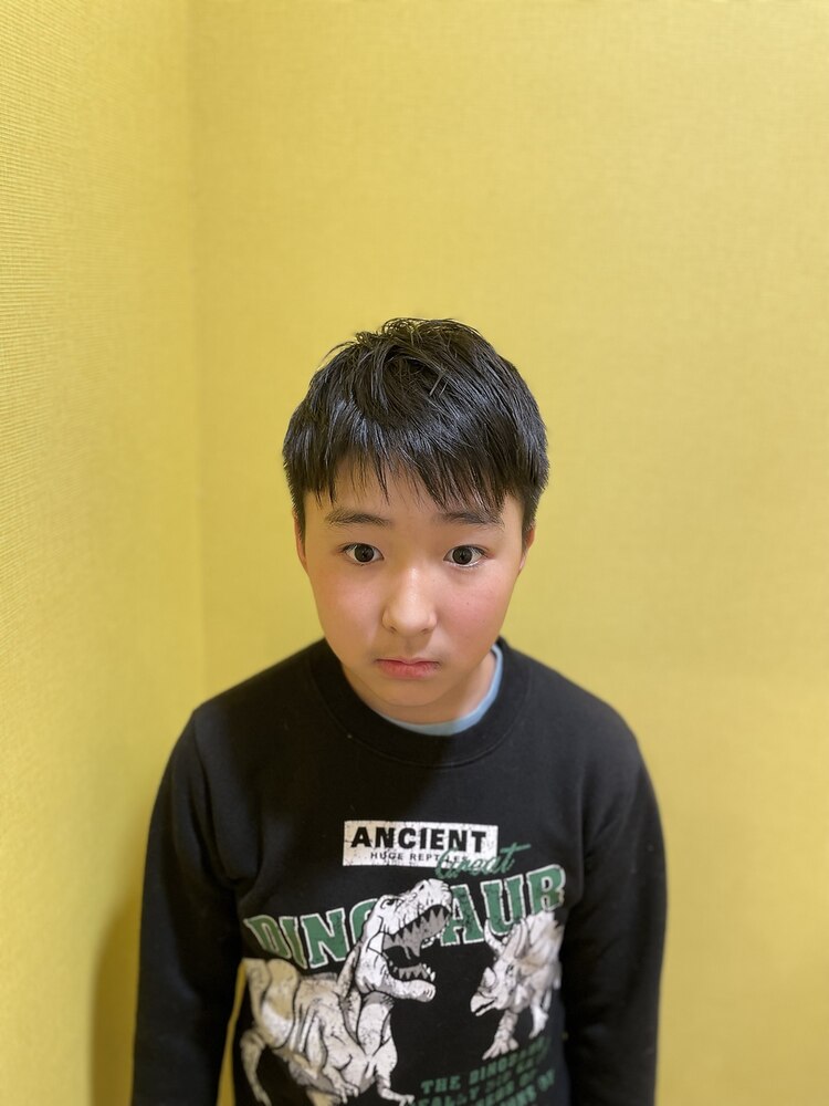 イケメン小学生くん✂︎ ラインもいれてやんちゃ感👍👍 いつも野球忙しいのに遠くからありがとう☺️小学生 小学生ヘア キッズカットラインイケメン 野球少年