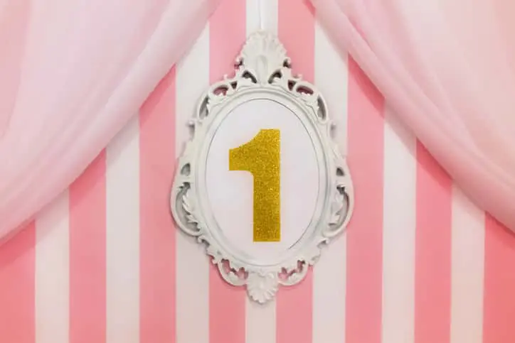 結婚1周年に贈る夫へのプレゼント人気アイデアと選び方のコツ結婚記念日1年目プレゼント夫結婚記念日1年目プレゼント夫コラムメッセージのプレゼントならIn place