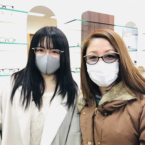 母と娘 美人 日本人」の1.5万点のロイヤリティフリー画像、写真素材、絵Shutterstock