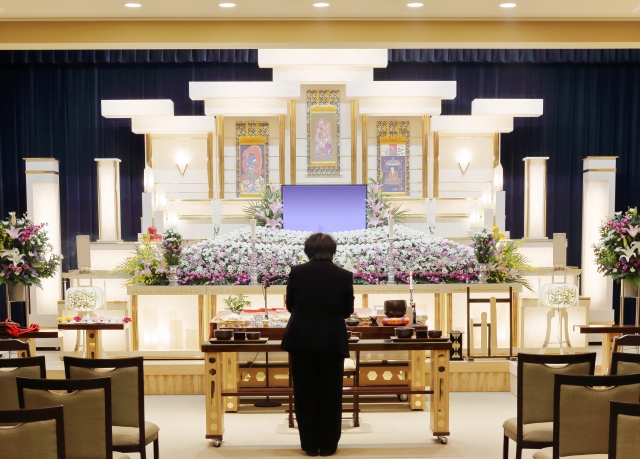 葬儀で孫ができる役割や事前に準備することとは？小さなお葬式