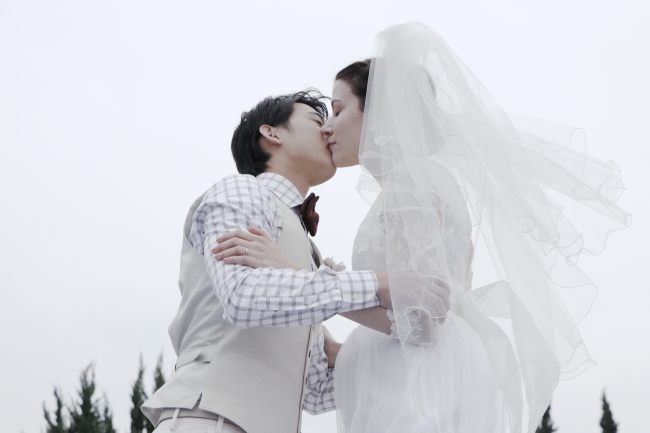 妻と“ドライブ蟹デート”NHK「おかあさんといっしょ」体操のまことお兄さんは2児のお父さんだった！「恋愛・結婚は禁止ですか？」と直撃してみたら文春オンライン