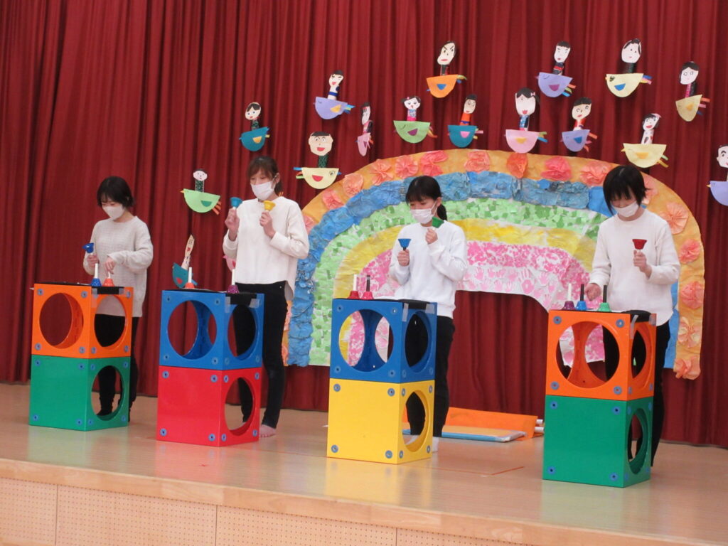 平成２７年度みなみ保育園お別れパーティ在園児 ２歳～４歳クラス 出し物