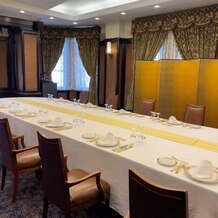 有形文化財「学士会館」で叶うチャペルウェディングフォトプラン東京ウェディングオンライン