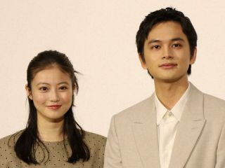 山口百恵・三浦友和夫妻の息子・三浦貴大「くたびれたサラリーマン姿がお父さんに似てきた」と大絶賛「自分を消して役になりきる」演技の凄みNEWSポストセブン