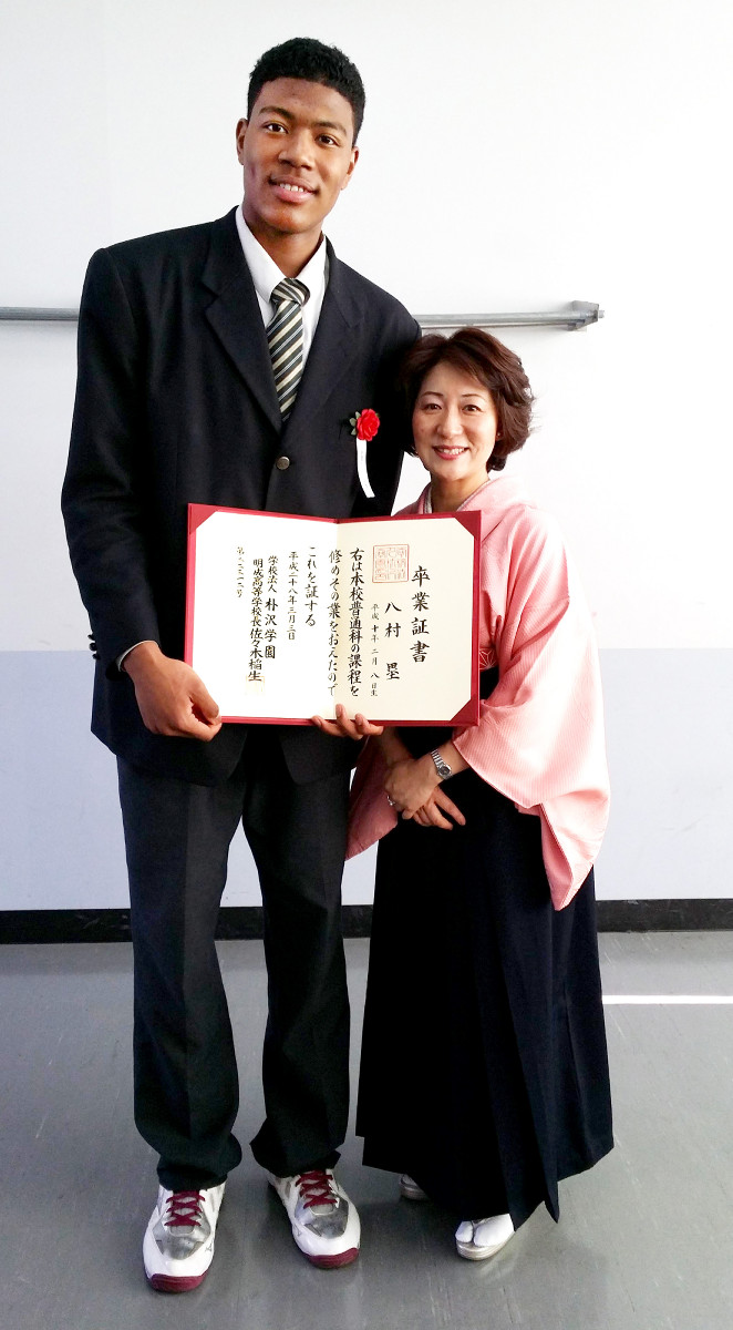 八村塁、バキバキに割れた携帯の画面でＮＢＡを夢見た高校時代 担任の手記 - スポーツ報知