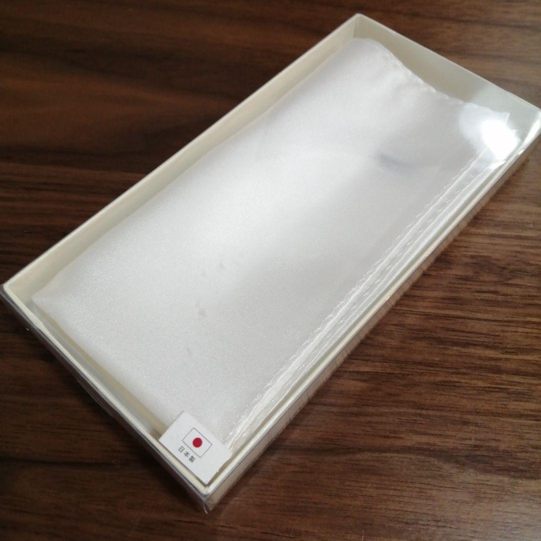 結婚式お呼ばれに合ったハンカチはどれ？ポケットチーフとの違いや忘れた時の対処法について解説