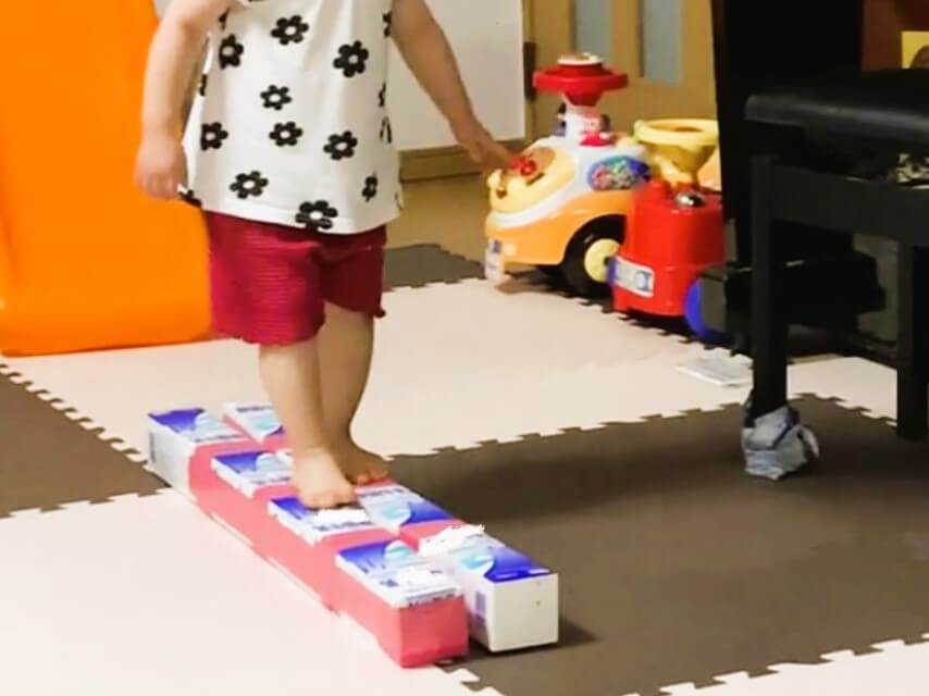 ちょこっと時間で！牛乳パックでカエル、トントンずもうなど手作りおもちゃ６選HugKum はぐくむ