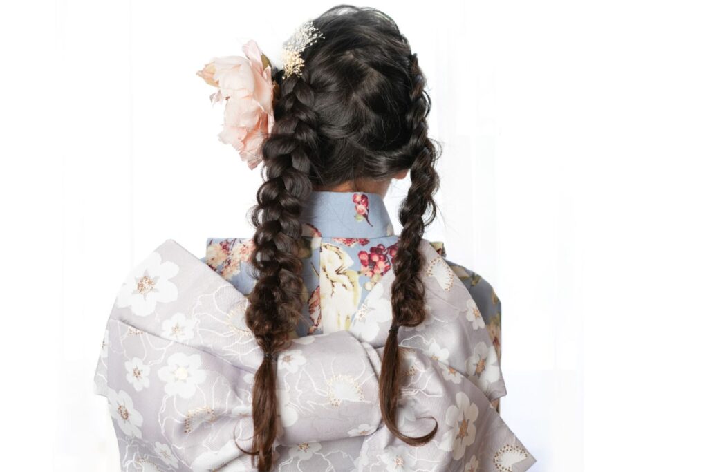 3歳・女の子 七五三の可愛い髪型を紹介！定番のヘアアレンジ - ハピリィフォトスタジオ