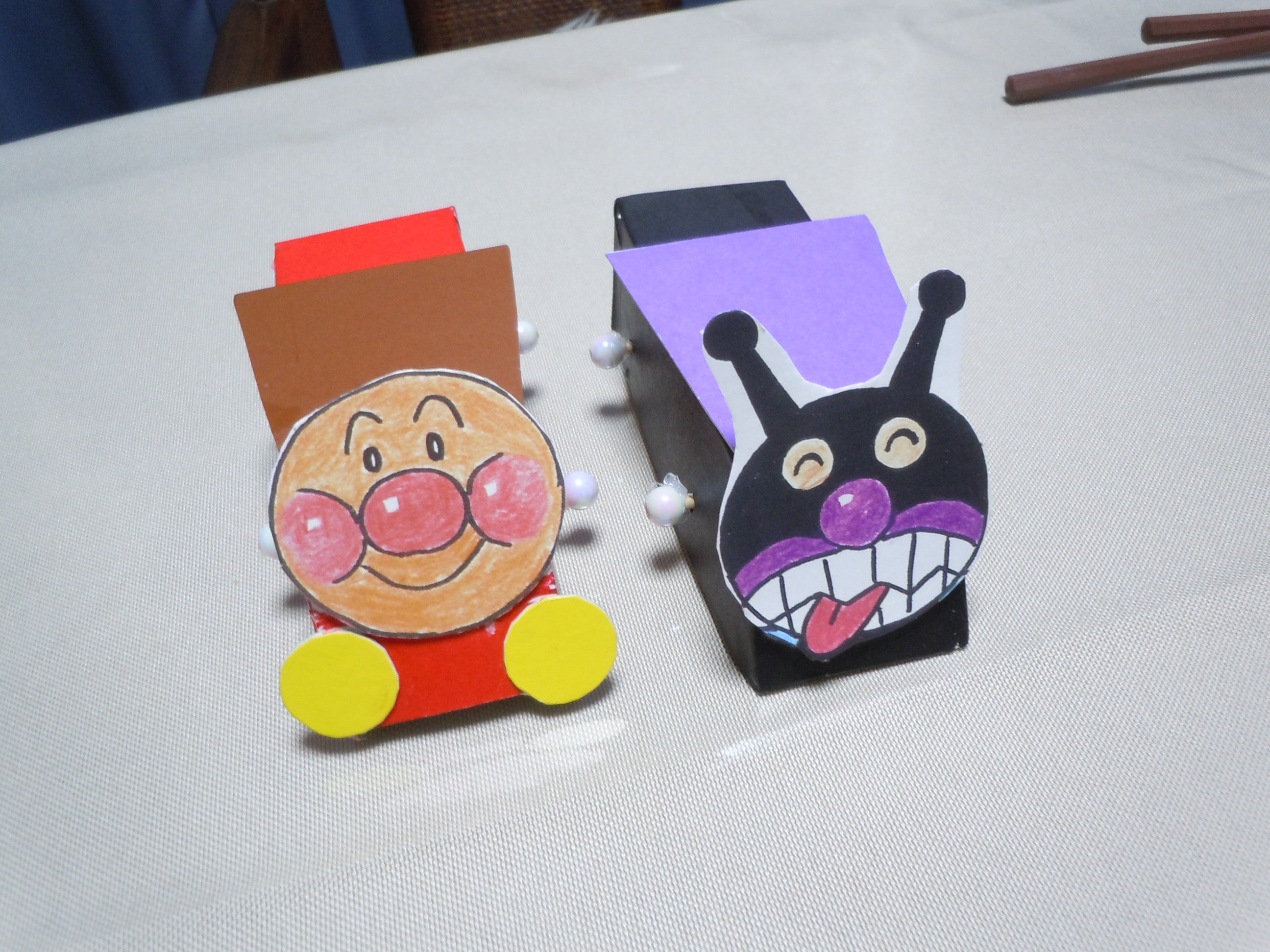 ビー玉落とし 赤ちゃんも夢中に！アンパンマンのペットボトル遊び◎ 手作りおもちゃ