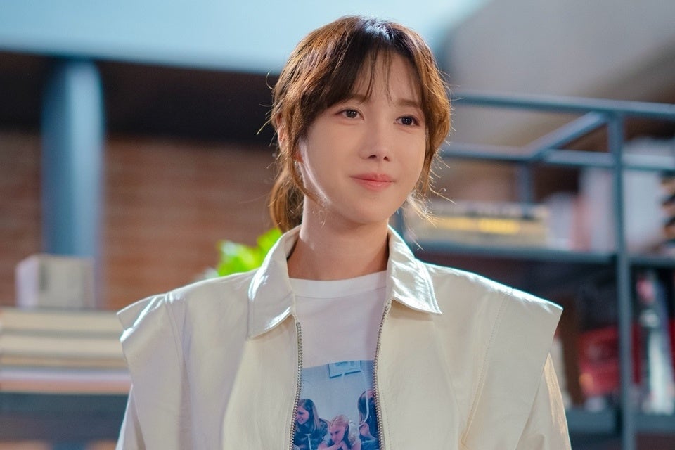 イ・ジフン＆アヤネさん夫妻の娘、袴姿で百日祝い 一段とかわいらしい