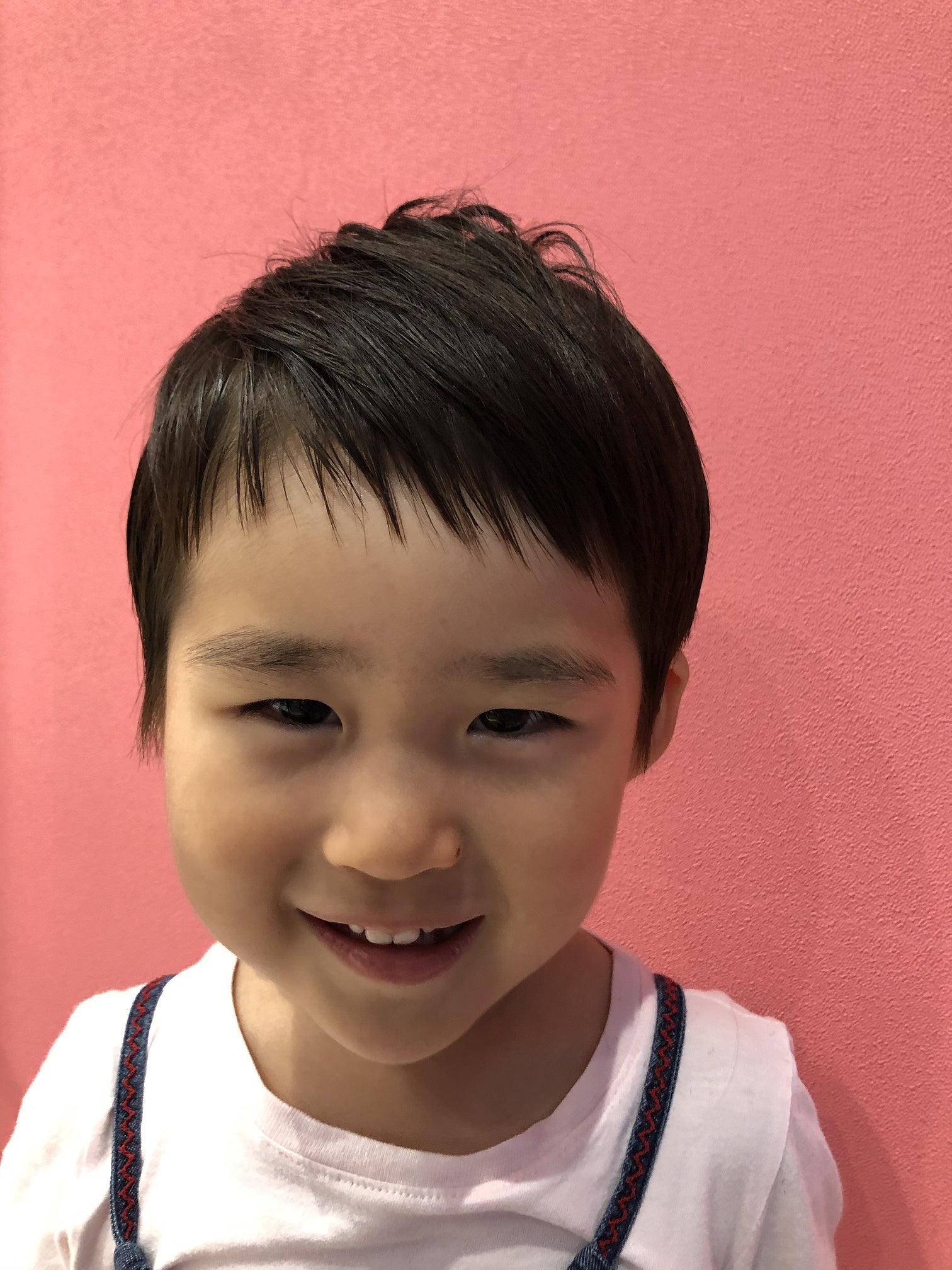 3歳 女の子 ショートカットTikTok