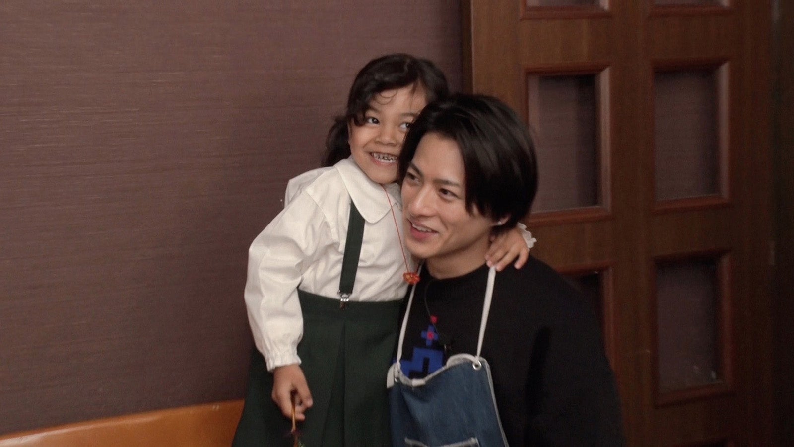 平野紫耀 Number_i 出演！ 『ムヒシリーズ』新TVCM公開！！ 平野「 岸くんと2人で食事に行って なんかドキドキしましたね 」 TRENDNEWS CASTER ｄメニューニュース NTTドコモ