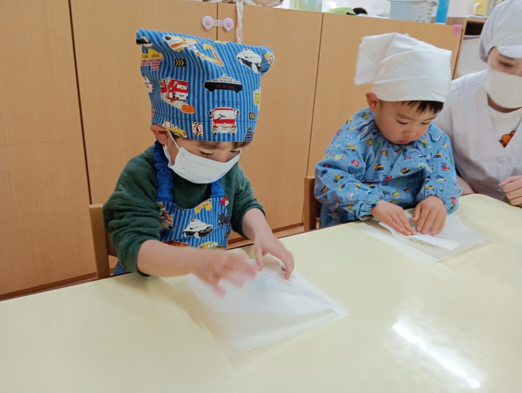 パン作り🥰🍞：八社あいわ保育園 - 認定NPO法人 ひだまりの丘