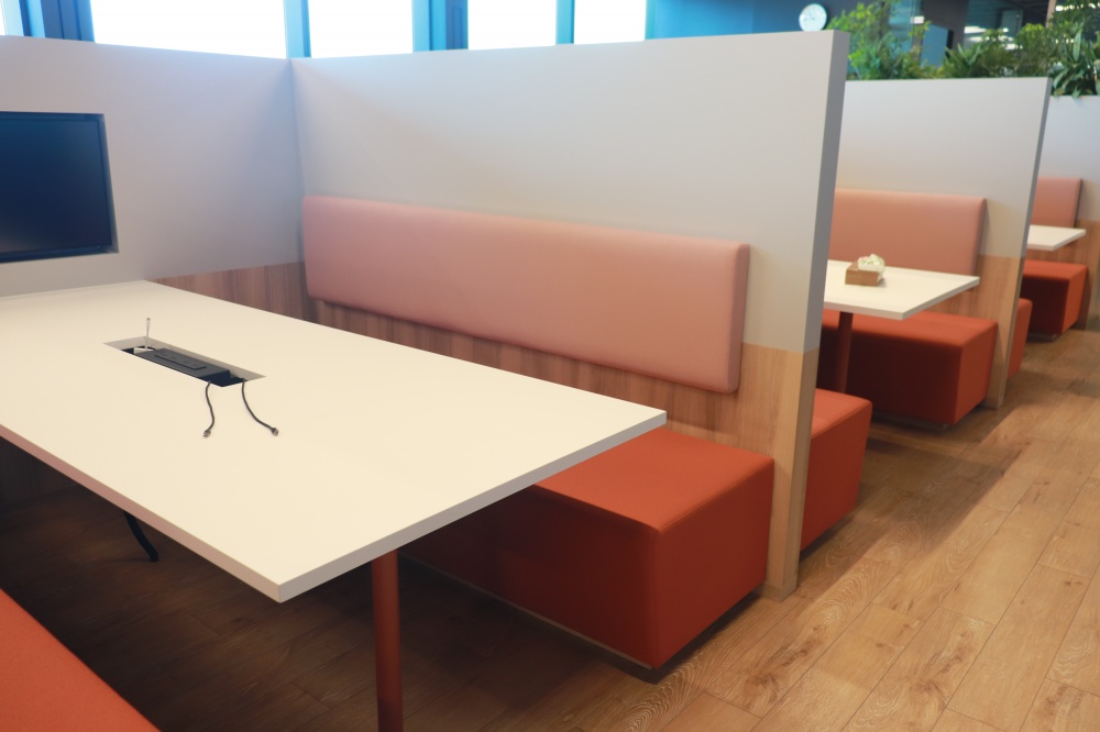 パネル付 ソファ 2人掛け ファミレス席 集中ブース LDP-C2 商品番号：hldp-c2 の通販オフィス家具通販サイトのLOOKIT ルキット