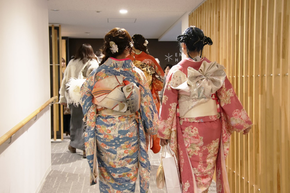 宮田愛萌「私は『可愛くて文章が書ける子』なのです」。渡辺祐真と“往復書簡”で交わした本音とは？ 『晴れ姿の言葉たち』インタビューダ・ヴィンチWeb