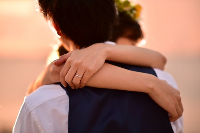 男性が女性を抱きしめたいと思う時の心理とは？ IBJ Matching 婚活パーティー・街コン運営サイトのIBJマッチング